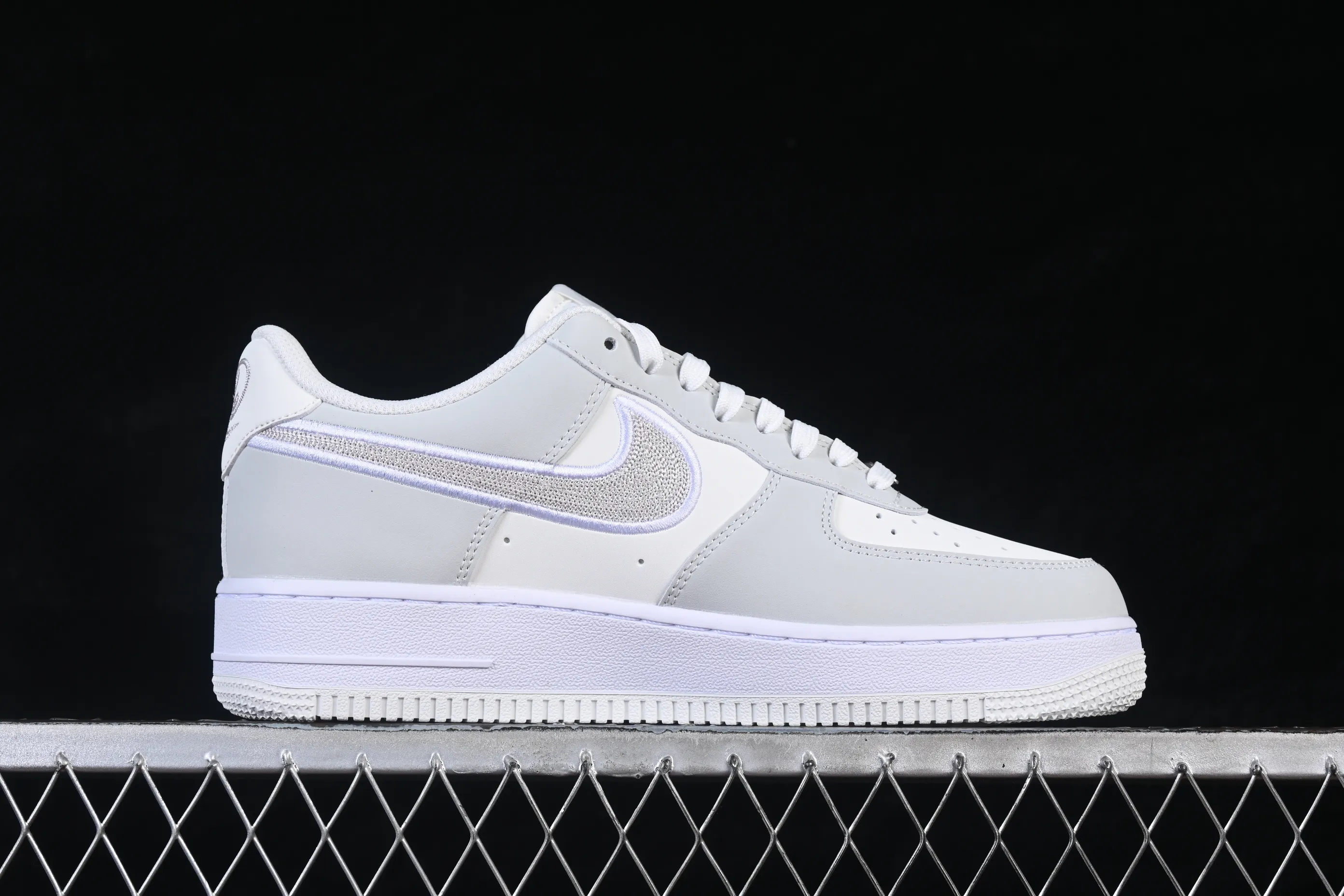 All categories Nk Air Force 1 Air Force series Nk Air Force 1 Low Air Force low-top Nike Air Force 1'07 Low white and gray embroidery Air Force 1 low-top casual sneakers IB6842-100